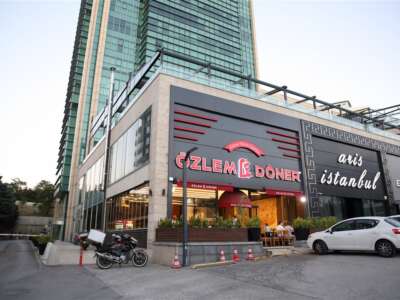 ÖZLEMCE DÖNER