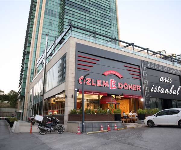 ÖZLEMCE DÖNER